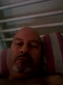 Snapshot of Juan_45 chatting on July 4, 2026, 2:23 pm Juan 45 online show from July 4, 2026, 2:23 pm