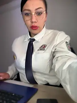 LIZ-06  online show from September 22, 2025, 1:02 pm