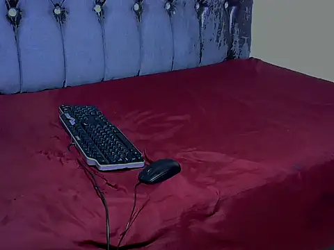 BrikySlut online show from December 10, 2024, 9:00 pm