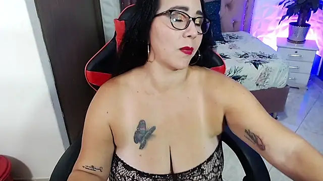 Snapshot of ashleylove_prg chatting on December 10, 2024, 7:26 am ashleylove prg online show from December 10, 2024, 7:26 am