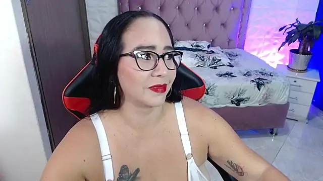 Snapshot of ashleylove_prg chatting on December 13, 2024, 4:22 am ashleylove prg online show from December 13, 2024, 4:22 am