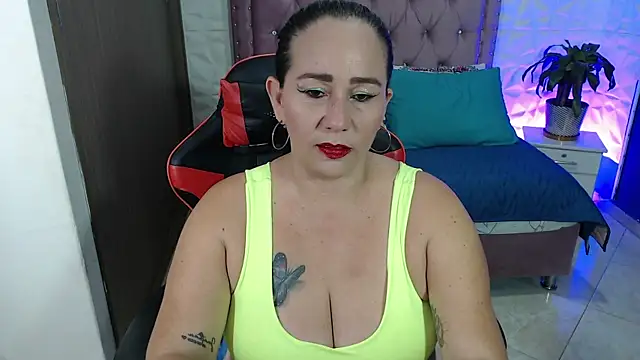 Snapshot of ashleylove_prg chatting on March 12, 2025, 3:02 am ashleylove prg online show from March 12, 2025, 3:02 am