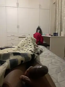 Snapshot of GangsterCouple-Aimy-Jonny chatting on November 18, 2025, 10:03 pm GangsterCouple-Aimy-Jonny online show from November 18, 2025, 10:03 pm