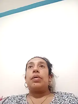 yaz guzman online show from October 16, 2025, 11:55 am