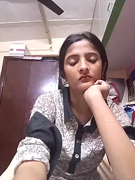 BabySlimmy10 online show from October 12, 2025, 10:09 pm