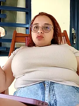 CURVY-HORNY online show from September 10, 2025, 7:25 pm