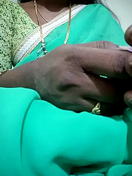 Cute-chinny online show from February 8, 2025, 1:33 pm