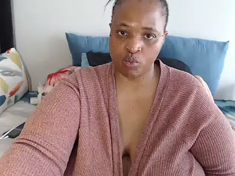 BootyDiva5 online show from November 10, 2025, 8:35 am