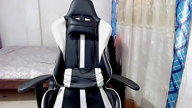 Snapshot of danilo302209 chatting on March 18, 2025, 5:53 pm danilo302209 online show from March 18, 2025, 5:53 pm