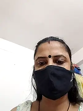 Cute-manisha online show from May 5, 2026, 3:58 am