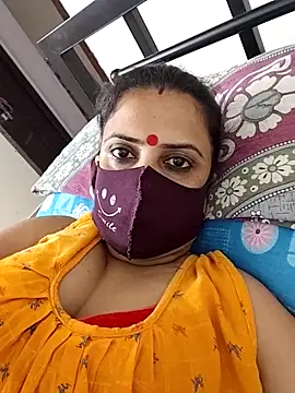 Cute-manisha online show from May 18, 2026, 6:30 am