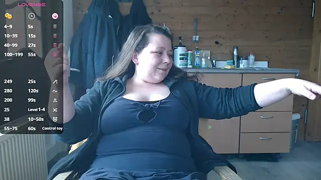 Snapshot of KasiaPrivat chatting on February 16, 2025, 12:54 pm KasiaPrivat online show from February 16, 2025, 12:54 pm