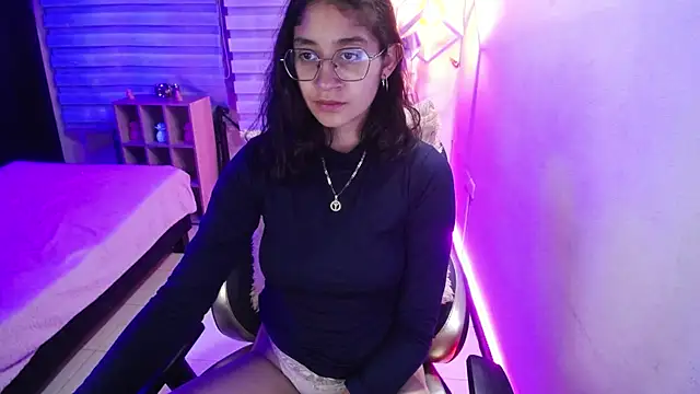 Snapshot of Lili_Gomez_ chatting on January 12, 2025, 3:46 pm Lili Gomez online show from January 12, 2025, 3:46 pm