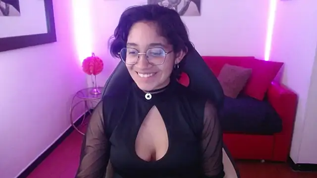 Snapshot of Lili_Gomez_ chatting on February 3, 2025, 5:14 pm Lili Gomez online show from February 3, 2025, 5:14 pm