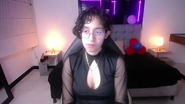 Snapshot of Lili_Gomez_ chatting on March 3, 2025, 12:58 pm Lili Gomez online show from March 3, 2025, 12:58 pm