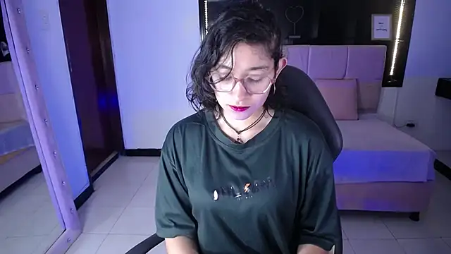 Snapshot of Lili_Gomez_ chatting on September 13, 2025, 10:59 am Lili Gomez online show from September 13, 2025, 10:59 am