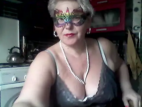 Lisa Suzie online show from April 30, 2026, 4:52 am