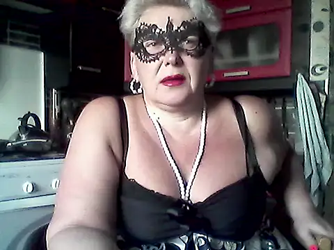 Lisa Suzie online show from May 12, 2026, 5:59 am