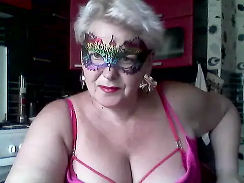 Lisa Suzie online show from June 11, 2026, 10:24 am