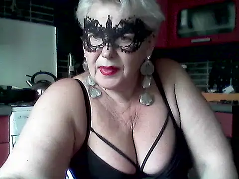 Lisa Suzie online show from June 19, 2026, 10:08 am
