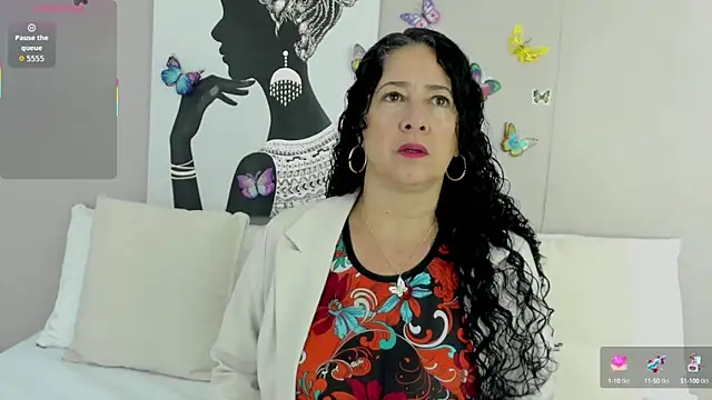 Snapshot of Adelesmithh chatting on October 7, 2025, 11:40 am Adelesmithh online show from October 7, 2025, 11:40 am