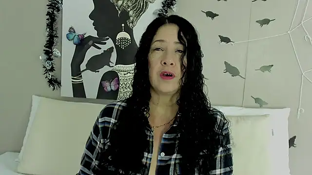 Snapshot of Adelesmithh chatting on October 25, 2025, 11:40 am Adelesmithh online show from October 25, 2025, 11:40 am