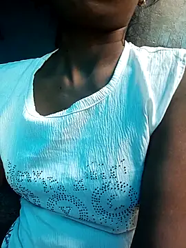 Snapshot of Kajal__Mehra chatting on October 14, 2025, 4:35 am Kajal Mehra online show from October 14, 2025, 4:35 am