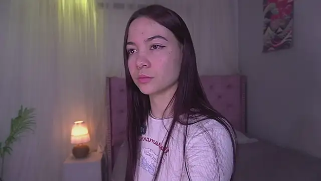 Lia Sweett  online show from July 27, 2026, 4:58 pm