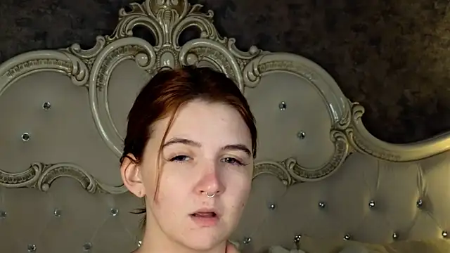 Melanie Stoun online show from September 25, 2025, 7:01 am