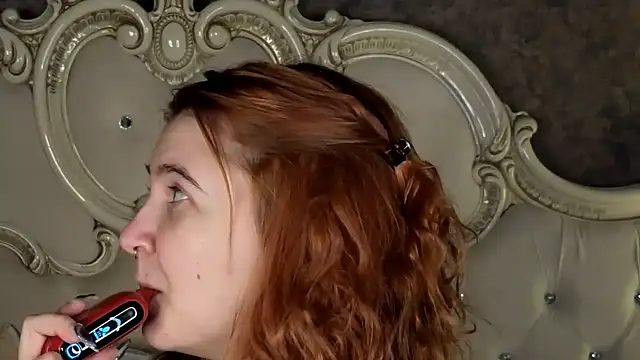 Melanie Stoun online show from October 1, 2025, 11:49 am