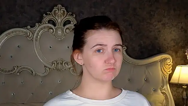 Melanie Stoun online show from October 5, 2025, 12:03 pm