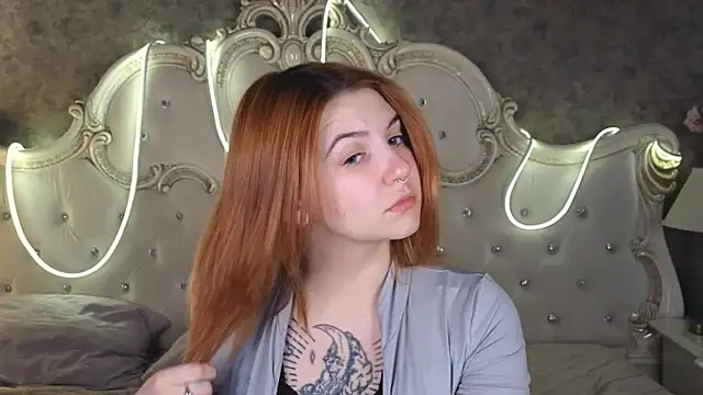 Melanie Stoun online show from October 19, 2025, 9:43 am