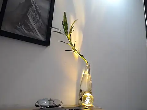 aria jhonsson online show from January 10, 2026, 3:58 pm