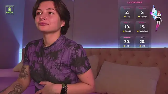 Ishtar Divine online show from October 19, 2025, 3:56 pm