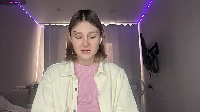 MoiraHavins online show from March 12, 2026, 6:08 am