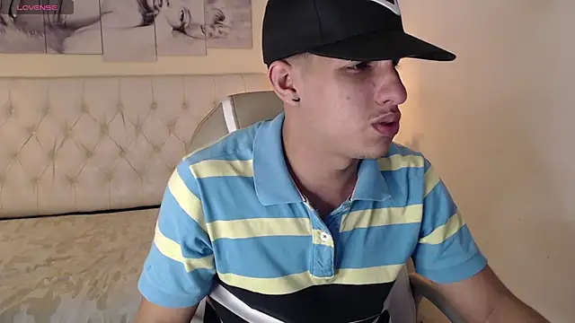 Jheidertwink online show from January 13, 2025, 3:23 am