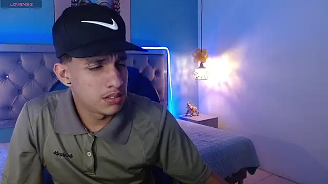 Jheidertwink online show from January 15, 2025, 3:22 am