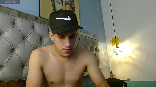 Jheidertwink online show from January 27, 2025, 6:41 am