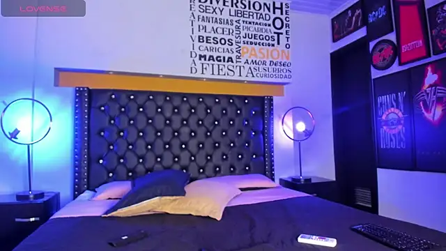 JoshMillerr  online show from January 22, 2025, 8:06 pm