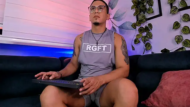 Snapshot of JoshMillerr_ chatting on May 15, 2026, 6:59 pm JoshMillerr online show from May 15, 2026, 6:59 pm