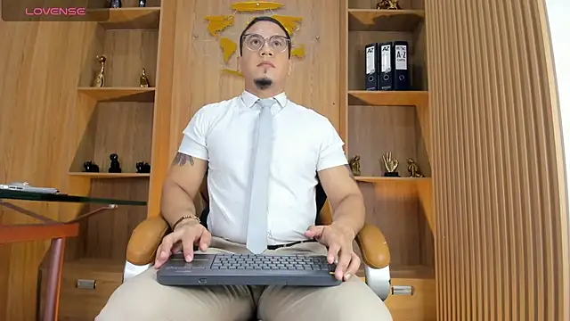 Snapshot of JoshMillerr_ chatting on June 3, 2026, 4:01 pm JoshMillerr online show from June 3, 2026, 4:01 pm