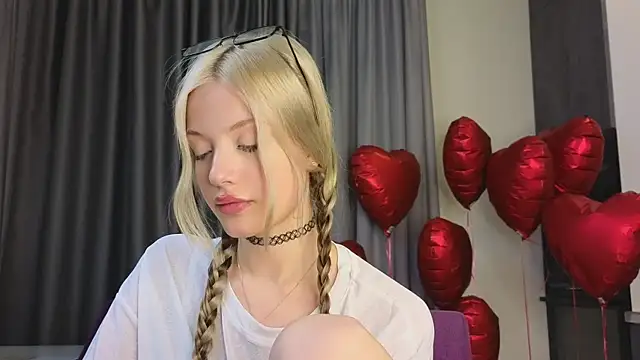  lovendy  online show from February 19, 2025, 5:27 pm