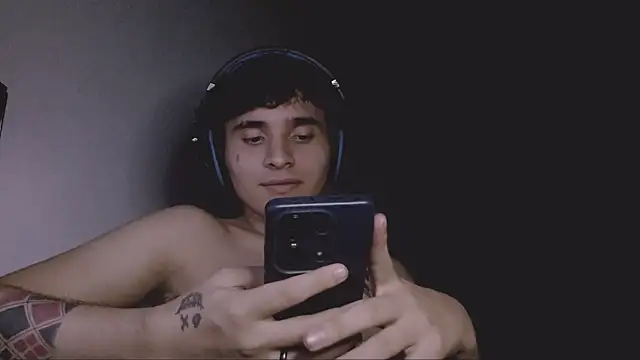 Snapshot of Charley_quin chatting on September 12, 2025, 3:17 am Charley quin online show from September 12, 2025, 3:17 am