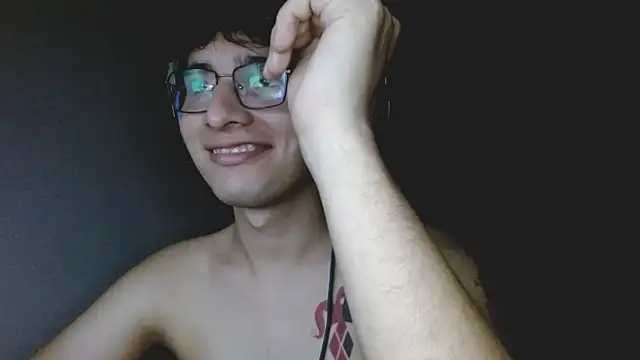 Snapshot of Charley_quin chatting on September 25, 2025, 2:37 am Charley quin online show from September 25, 2025, 2:37 am