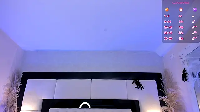 Snapshot of CarlaRossi_ chatting on October 13, 2025, 7:36 pm CarlaRossi  online show from October 13, 2025, 7:36 pm