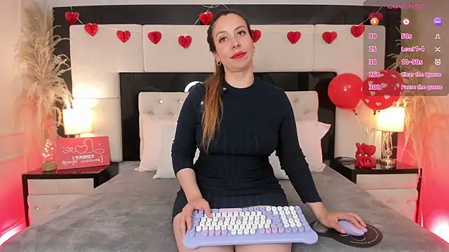 Snapshot of CarlaRossi_ chatting on February 17, 2026, 7:42 pm CarlaRossi online show from February 17, 2026, 7:42 pm