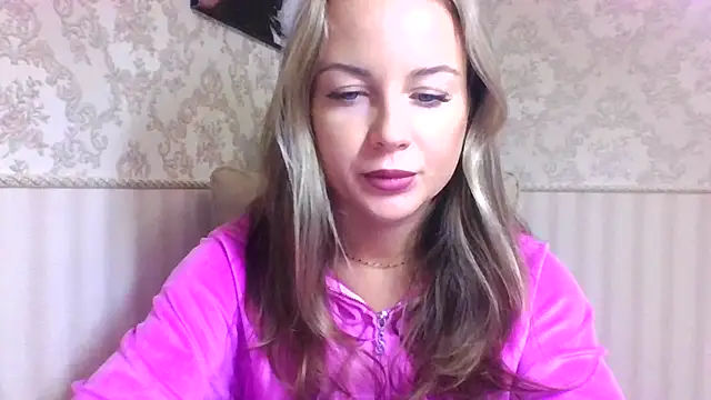 jennifer838 online show from September 15, 2025, 12:49 pm