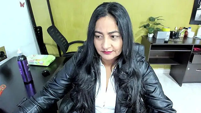 Adele Sweett online show from January 18, 2025, 10:39 am