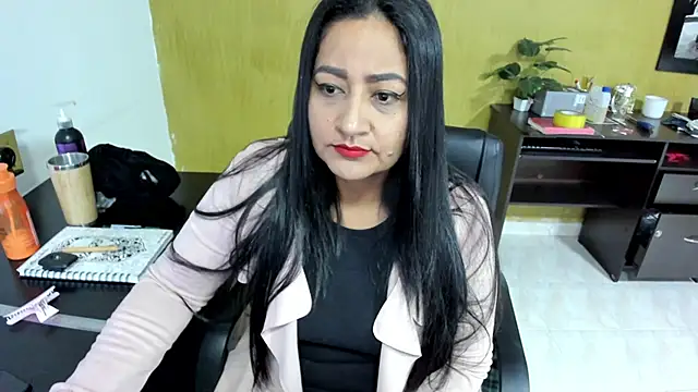 Adele Sweett online show from February 5, 2025, 10:19 am