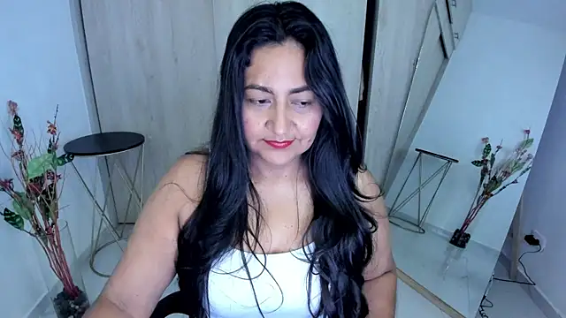 Adele Sweett online show from May 28, 2026, 10:34 am
